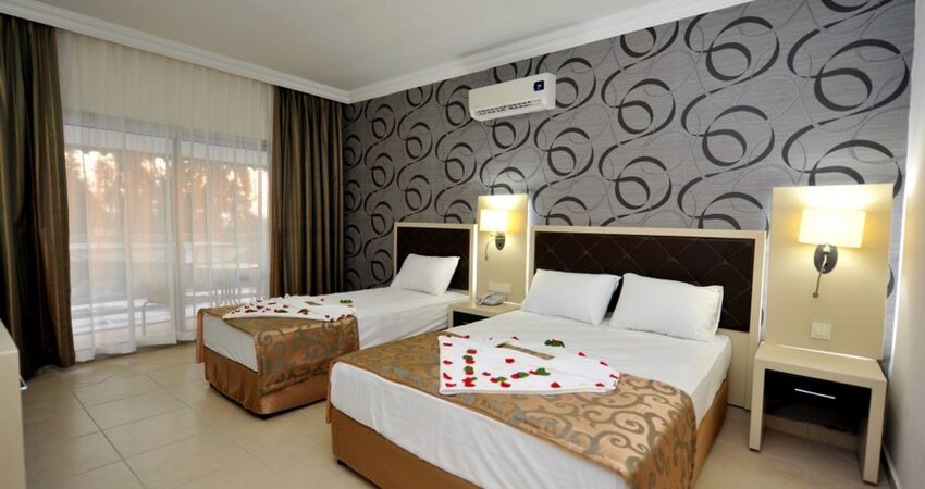 ASRIN BEACH HOTEL