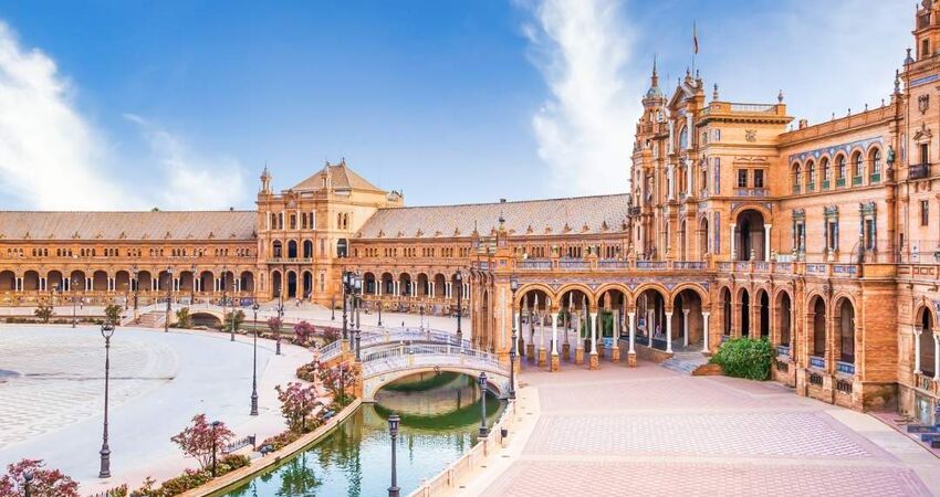 Elegant İspanya ve Endülüs - Sunexpress Havayolları İle - İzmir Hareketli 6 Gece ( Mad-Bcn )