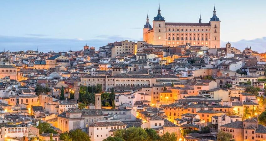 Elegant İspanya ve Endülüs - Sunexpress Havayolları İle - İzmir Hareketli 6 Gece ( Mad-Bcn )