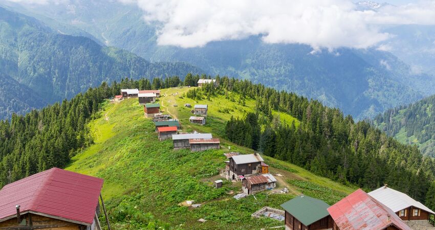 İZMİR  ÇIKIŞLI KARADENİZ RÜYASI VE BATUM TURU (7 GECE 8 GÜN) ( 5 GECE OTEL KONAKLAMASI) BATUM GEZİSİ DAHİL
