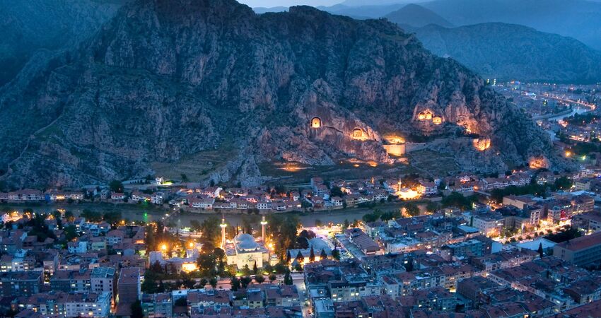  İZMİR  ÇIKIŞLI KARADENİZ RÜYASI VE BATUM TURU (7 GECE 8 GÜN) ( 5 GECE OTEL KONAKLAMASI) BATUM GEZİSİ DAHİL