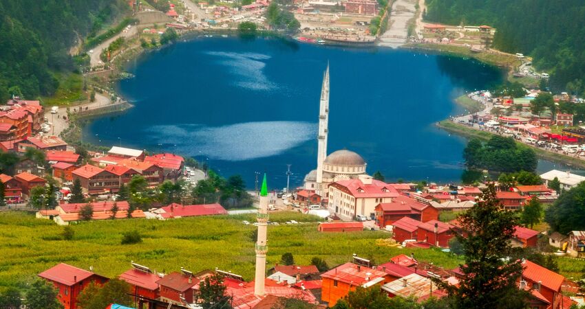  İZMİR  ÇIKIŞLI KARADENİZ RÜYASI VE BATUM TURU (7 GECE 8 GÜN) ( 5 GECE OTEL KONAKLAMASI) BATUM GEZİSİ DAHİL