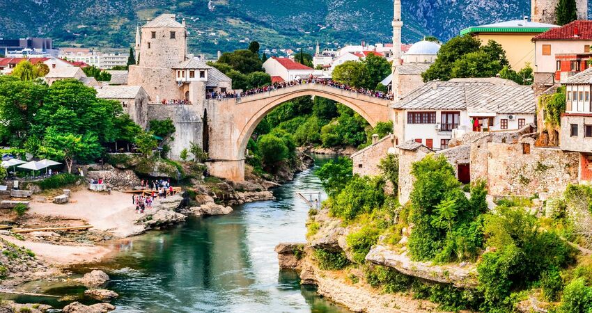 Baştanbaşa Balkanlar Tüm Çevre Gezileri, Ekstra Turlar, Akşam Yemekleri Dahil SAW-TZL-SAW