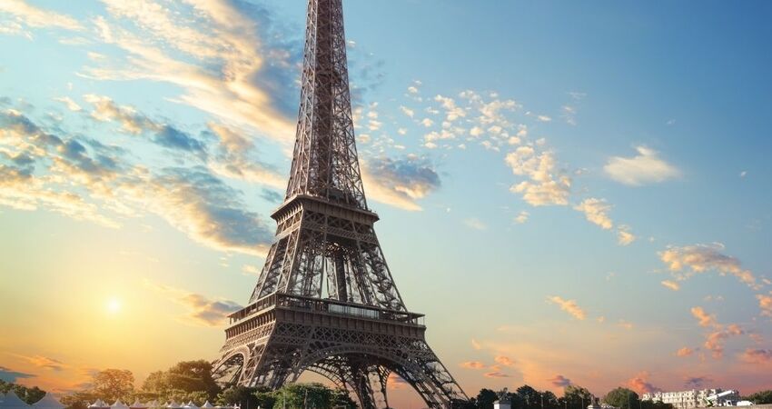 Görkemli Paris ve İncileri Turu - 3 Gece - İzmir Hareketli - SunExpress Havayolları İle - 30 Aralık (Yılbaşı Özel)